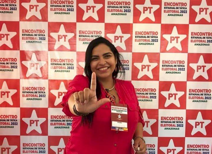 Anne Moura incomoda alas do PT