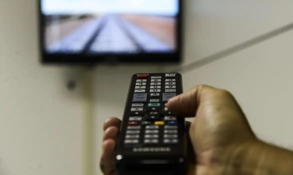 Como a televisão influencia os nossos hábitos?