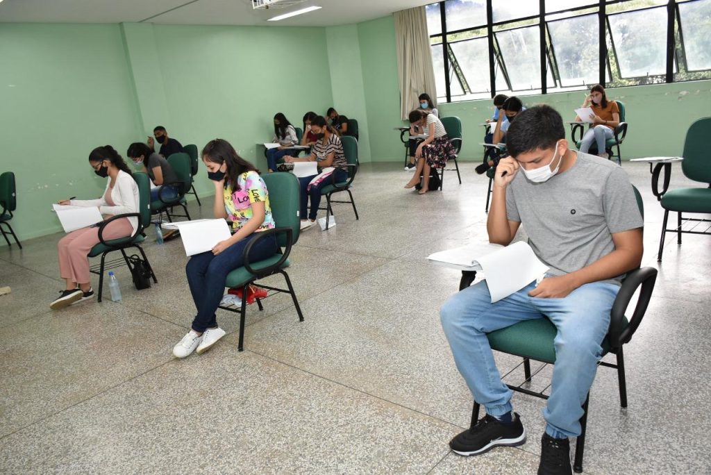 Governo propõe reservar 50% de vagas da UEA para estudantes do Amazonas