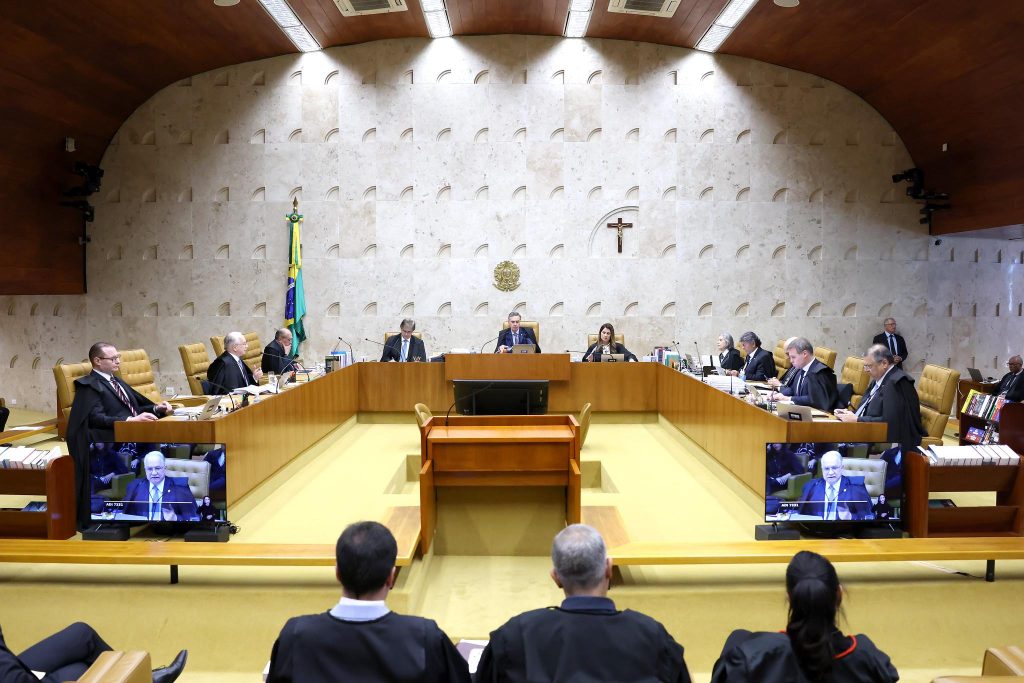 Sem políticos nas estatais