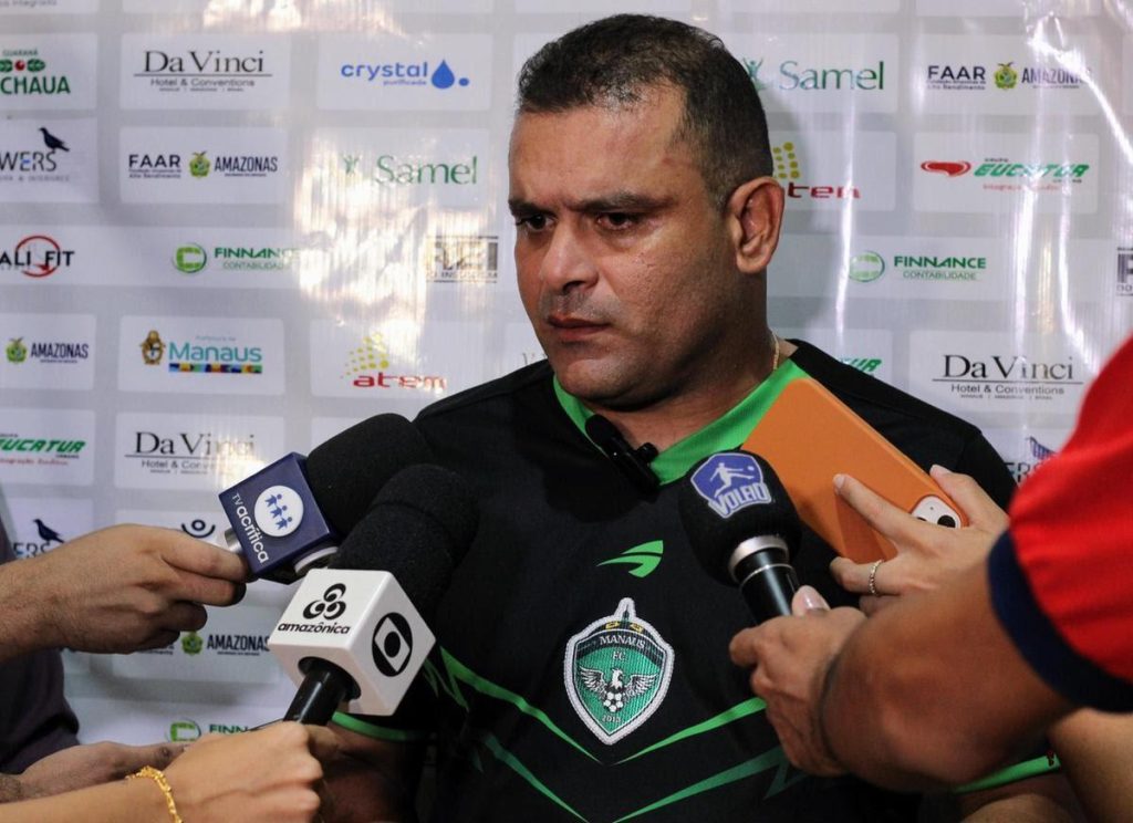 Renatinho avalia queda de produção do elenco e destaca adversário