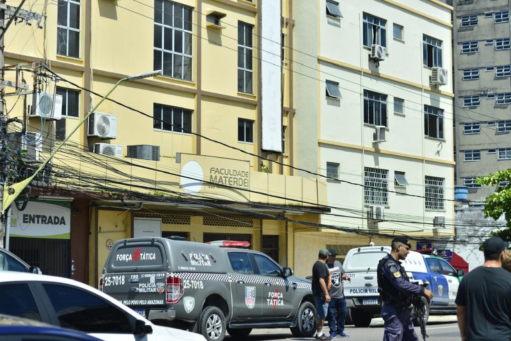 Tiroteio no Centro de Manaus termina com um PM e um sargento do Exército mortos