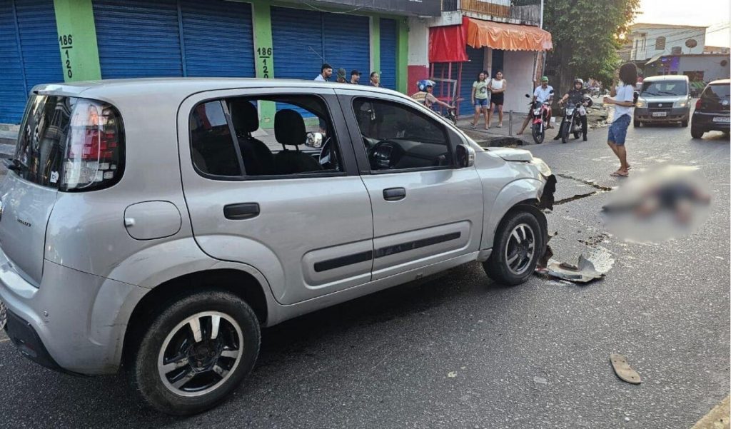 Motociclista invade a contramão e bate de frente com carro