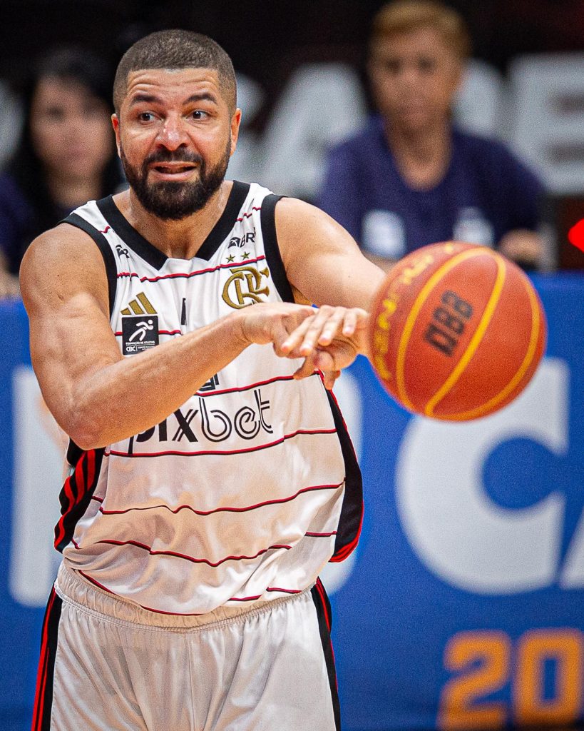 Olivinha, “O Deus da Raça” do Basquete, em Manaus