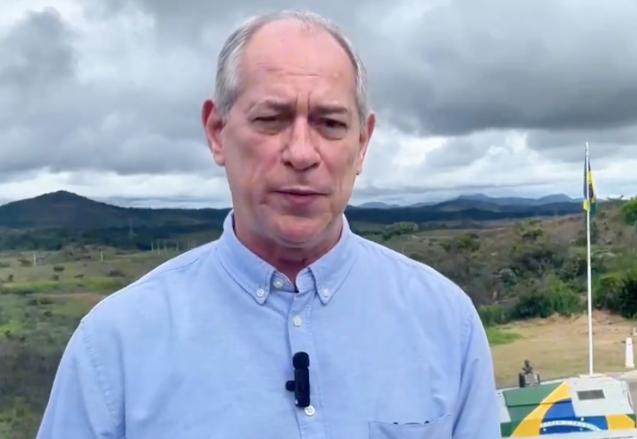 Ciro reaparece denunciando ‘enorme negociata’