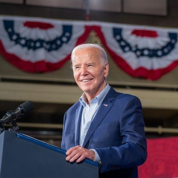 Biden testa positivo para covid-19, diz Casa Branca