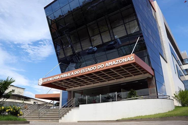 Defensoria e Amazonas FC oficializam acordo que cria ‘ingresso social’ para pessoas vulneráveis