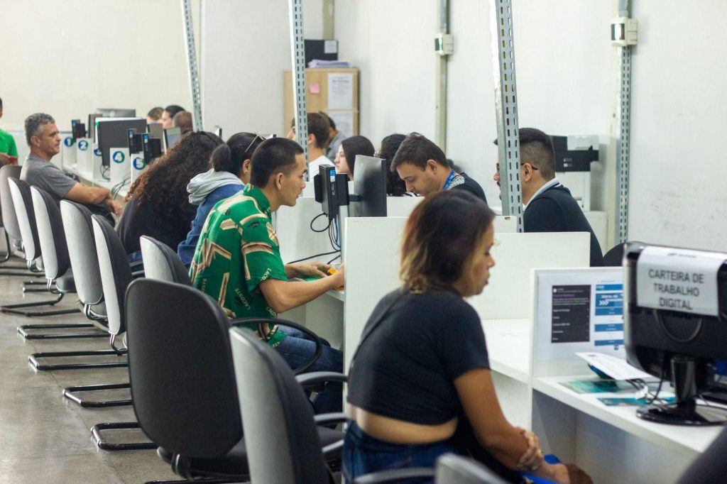Sine Amazonas divulga 130 vagas de emprego para esta sexta-feira
