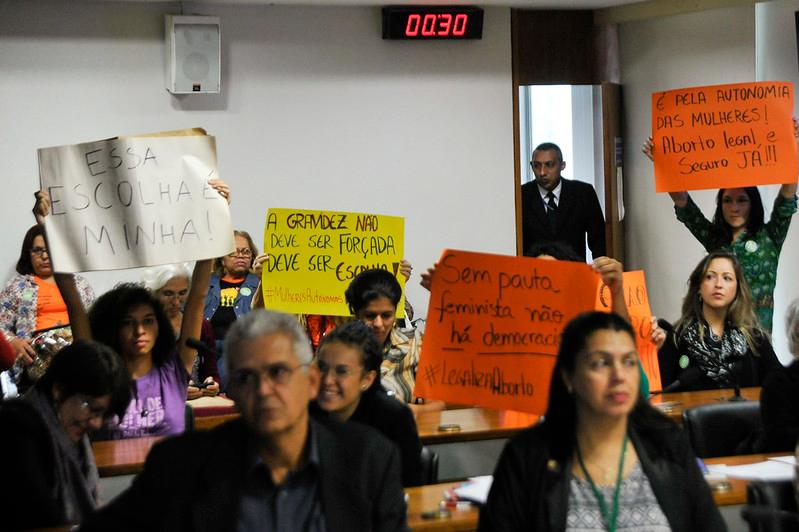 Comissão de Direitos Humanos e Legislação Participativa (CDH) realiza audiência interativa para instruir a Sugestão 15/2014, que regula a interrupção voluntária da gravidez, dentro das doze primeiras semanas de gestação, pelo SUS.