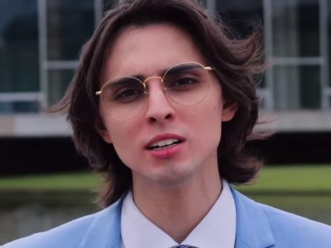 Amom abre mão do Fundo Eleitoral para campanha
