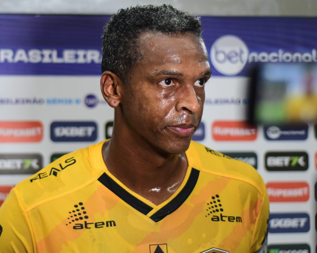 Com problemas pessoais, Jô está de saída do Amazonas FC