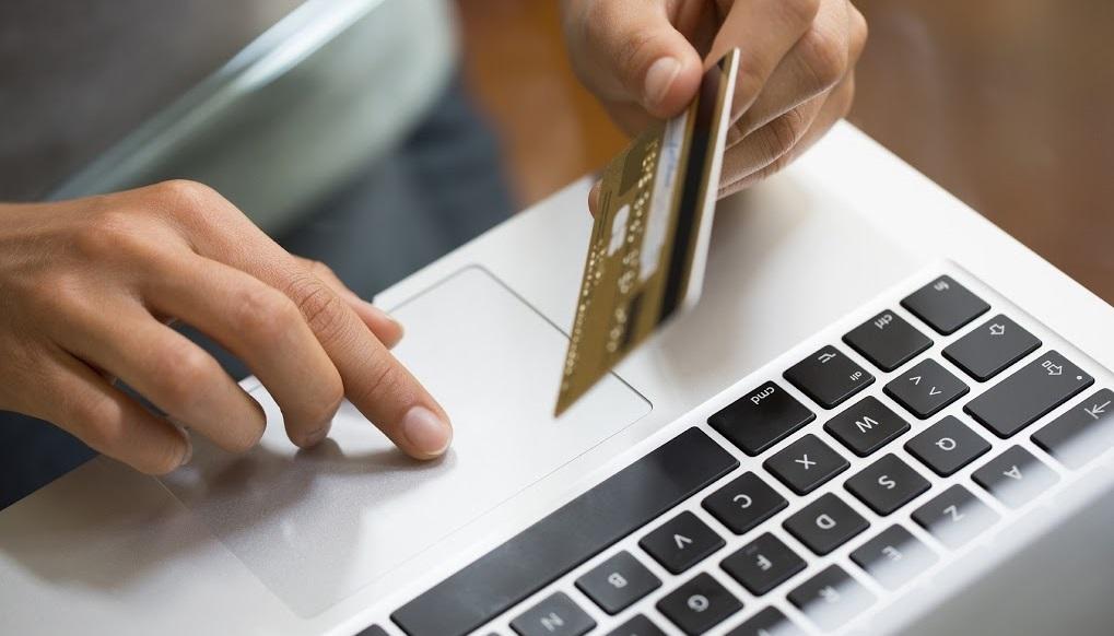 Compras de até US$ 50 pela internet começam a pagar 20% de tarifa
