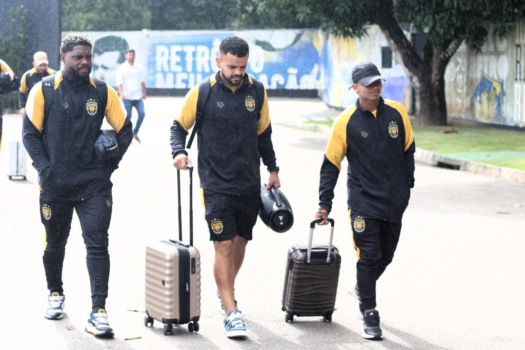 Amazonas chega em Pernambuco para duelo contra o Sport na Série B