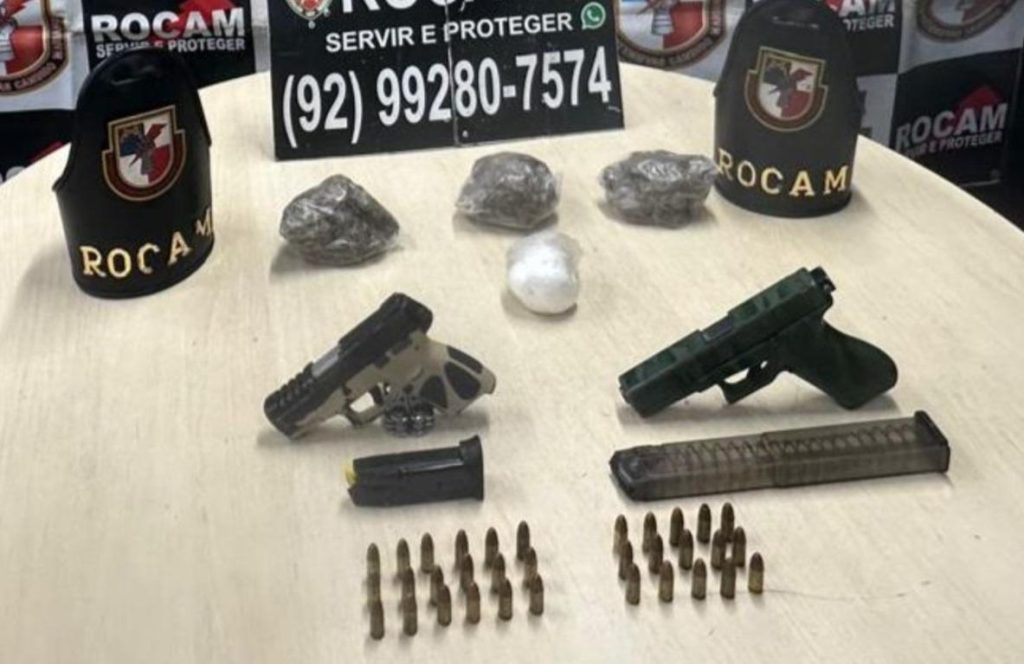 Após tentativa de fuga, homem é preso com pistolas e drogas no ramal do Pau Rosa