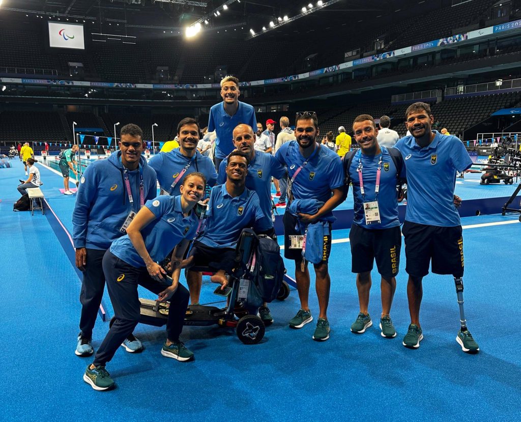 Atletas da natação fazem primeiros treinos em arena dos Jogos Paralímpicos de Paris 2024