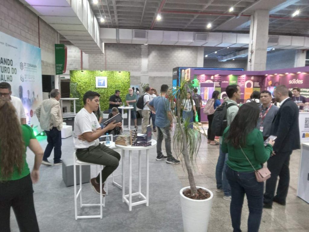 Primeiro dia do 21º CONAMARH tem destaques em liderança e LGPD