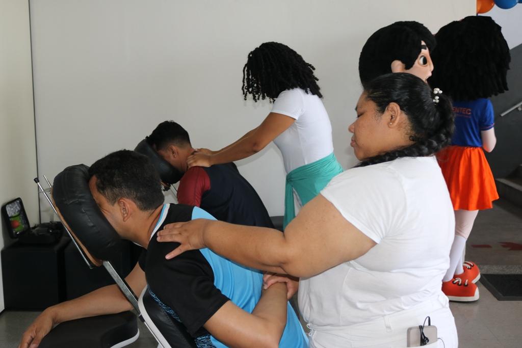 Ação comunitária com serviços gratuitos marcam dia do técnico em Manaus