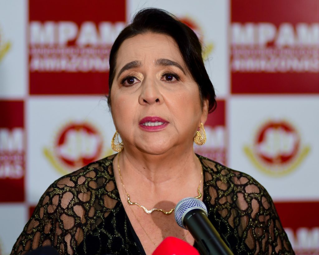 Leda Mara Albuquerque assume cargo de procuradora-geral do MPAM