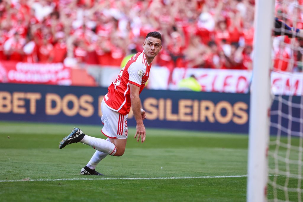 Internacional vence o Grêmio com gol de Borré