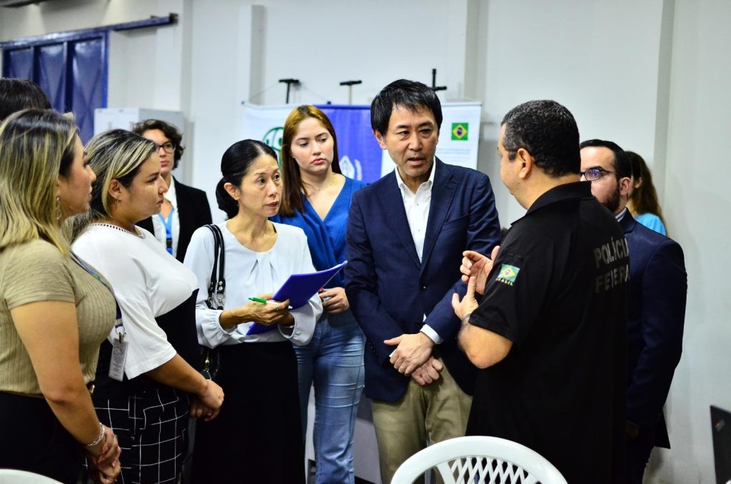 Cônsul-geral do Japão visita Posto de Triagem do PAC, no bairro Compensa
