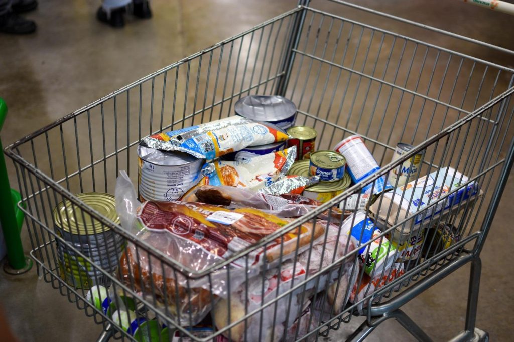 Procon-AM alerta consumidores para compras seguras