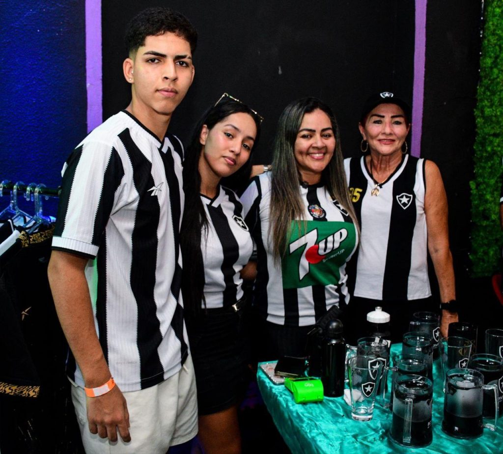 Vendas de camisas do Botofago aumentam em concentração pré-jogo