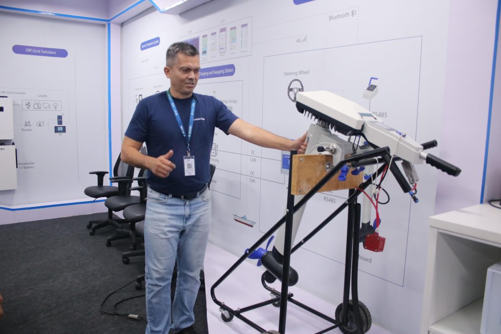 Alternativa verde: motor de popa elétrico pode transformar a vida dos ribeirinhos no Amazonas