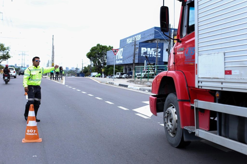 Irregularidades de veículos pesados disparam em 2024, informa IMMU