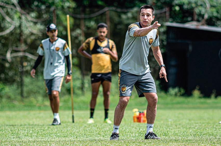 ‘Existem ajustes a serem feitos’, diz técnico do Amazonas FC