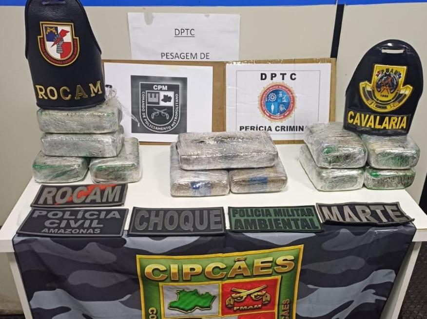 Homem é preso com mais de R$ 700 mil em droga dentro de mochila