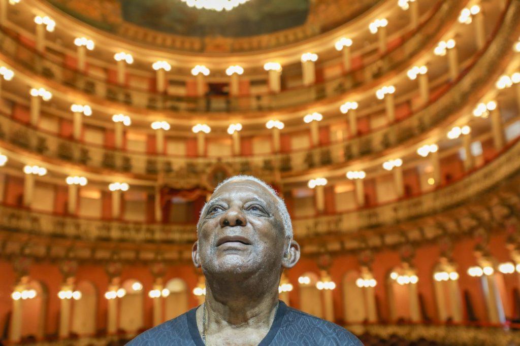 ‘Guardião da Cultura’: Nonato, funcionário mais antigo do Teatro Amazonas morre aos 89 anos
