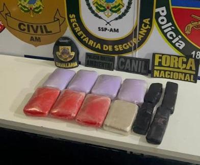 Polícia prende três pessoas e apreende 12 kg de entorpecentes em embarcação