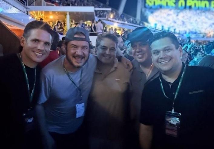 Parintins virou palco do poder