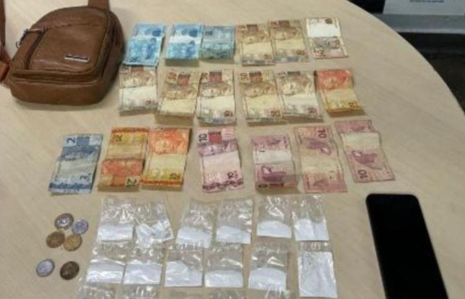 Traficante foge nadando e abandona bolsa com cocaína na Manaus Moderna
