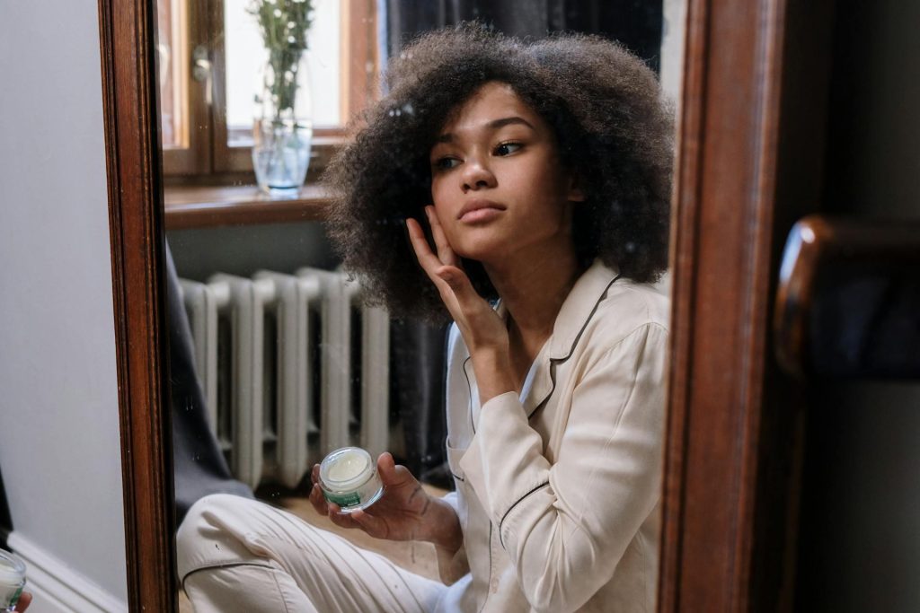 Skincare prático: como cuidar da pele com produtos sustentáveis
