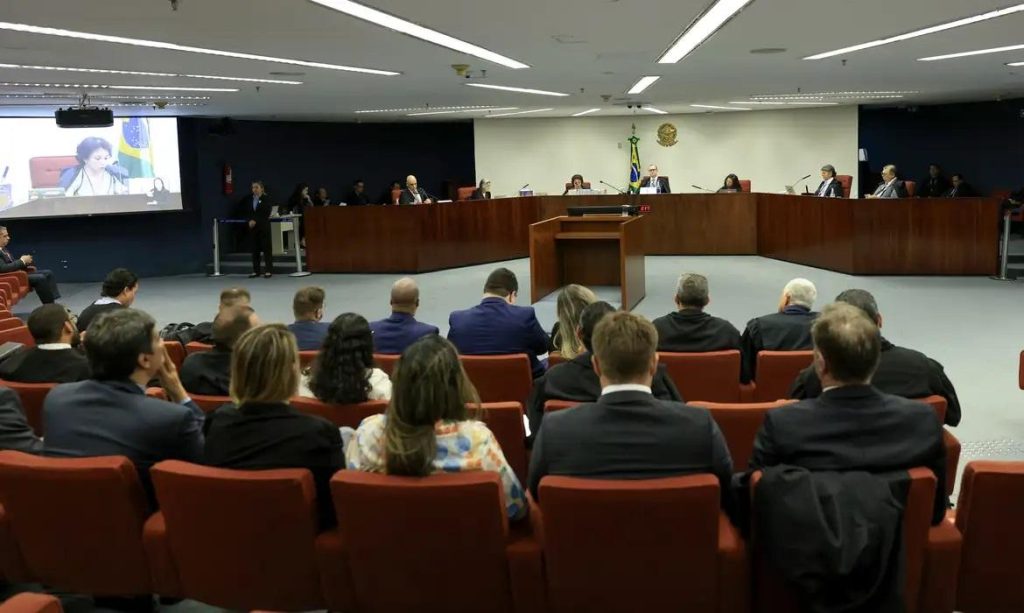 STF interroga mais réus pela trama golpista