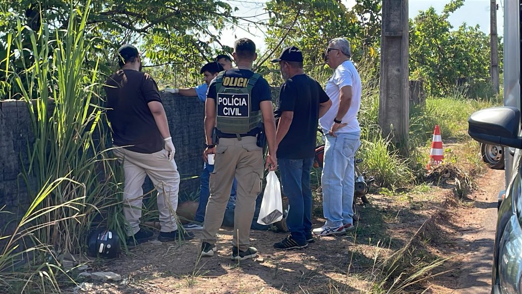 Homem é perseguido e morto a tiros em rua de Iranduba