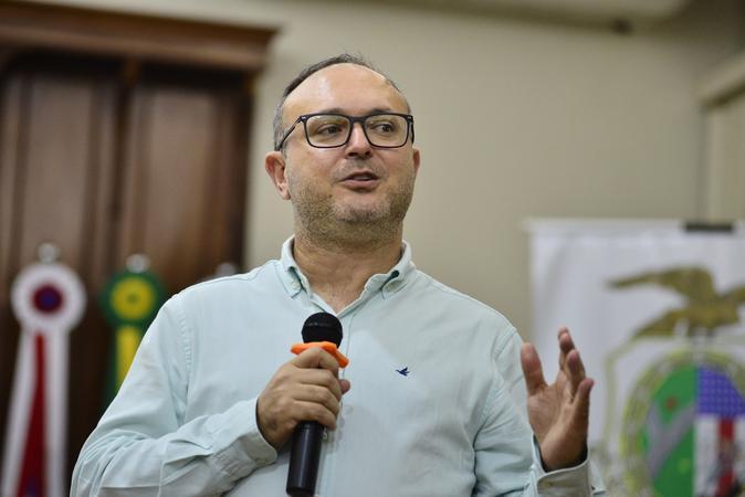 ‘Fundo Amazônia não substitui orçamentos’, diz Denis Minev