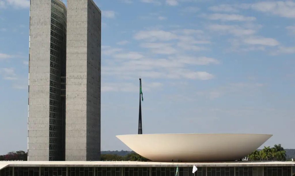 Motta reúne-se na terça com líderes para definir pauta de votações