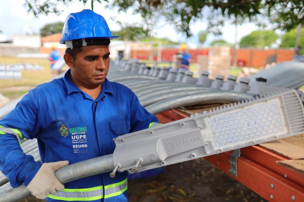 Amazonas atinge marco histórico com iluminação pública LED