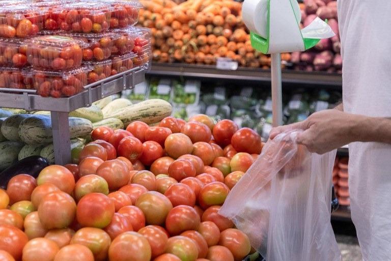 Cesta básica em Manaus tem queda de 2,27% em setembro e custa R$ 642,32, aponta Conab