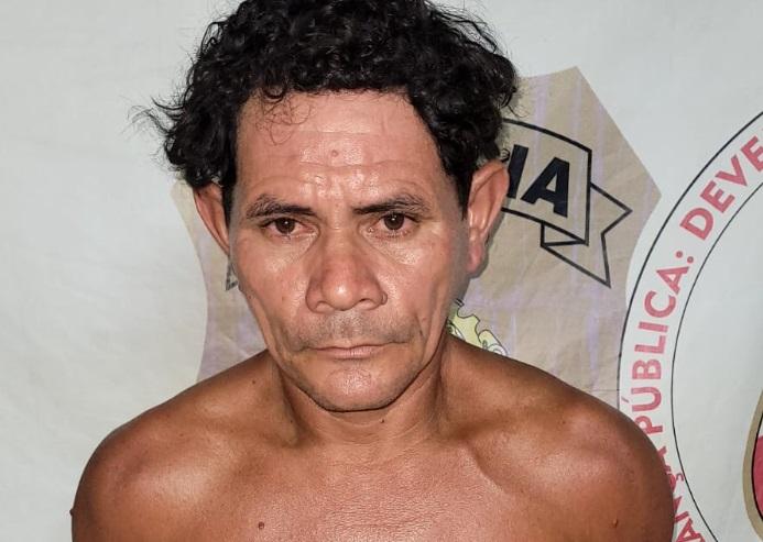 Homem é preso com escopeta e submetralhadora em Iranduba