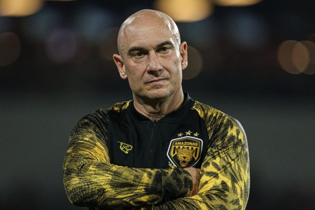 Amazonas FC anuncia saída do técnico Márcio Zanardi