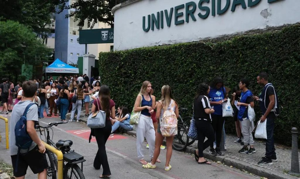 Inep libera gabarito do primeiro dia do Enem 2025
