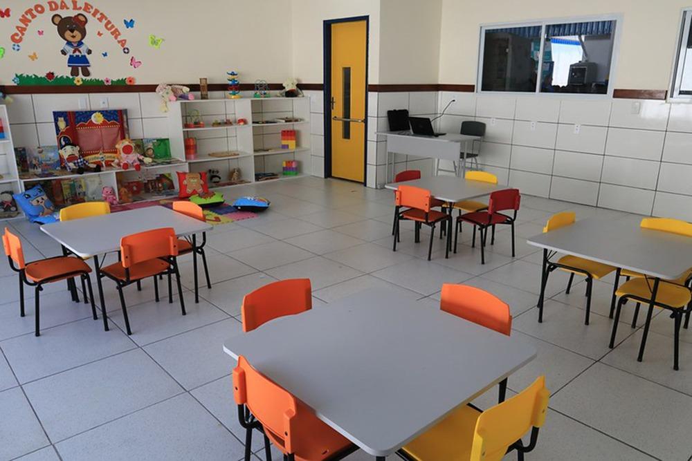 Creches: um direito negado às crianças e às mães trabalhadoras de Manaus