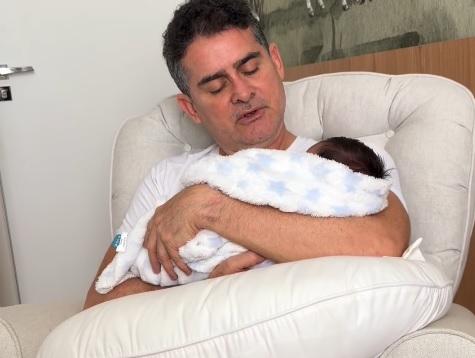 Morre filho recém-nascido do prefeito David Almeida
