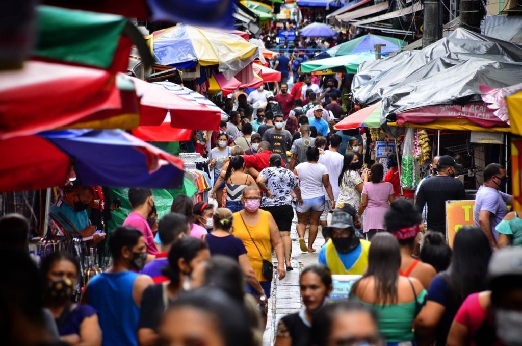 Alerta de Carnaval: casos de SRAG disparam 2.600% no Amazonas