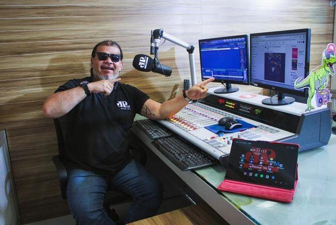 Vidas transformadas pelas  ondas  sonoras