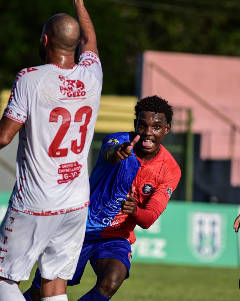 Parintins vence Princesa por 2 a 0 e se garante na semifinal do returno do Amazonense