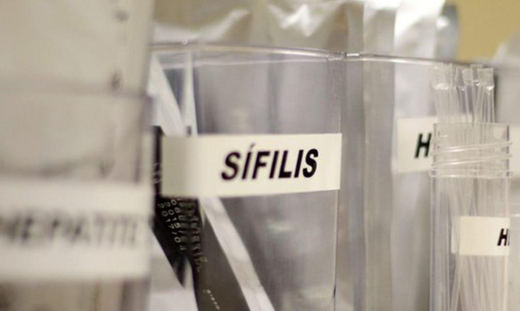 SUS passa a adotar antibiótico para prevenir sífilis e clamídia
